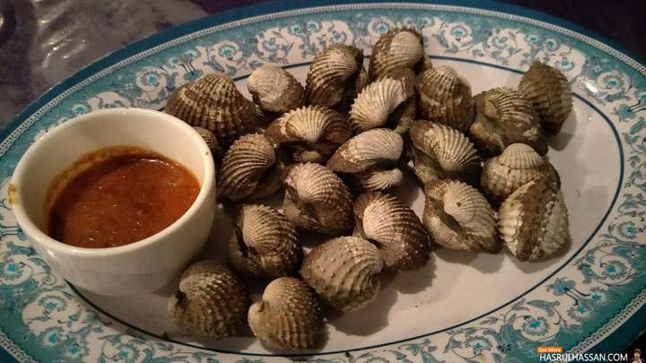 Puas Makan Kerang Rebus Kuah Kacang Udang Lipan Goreng