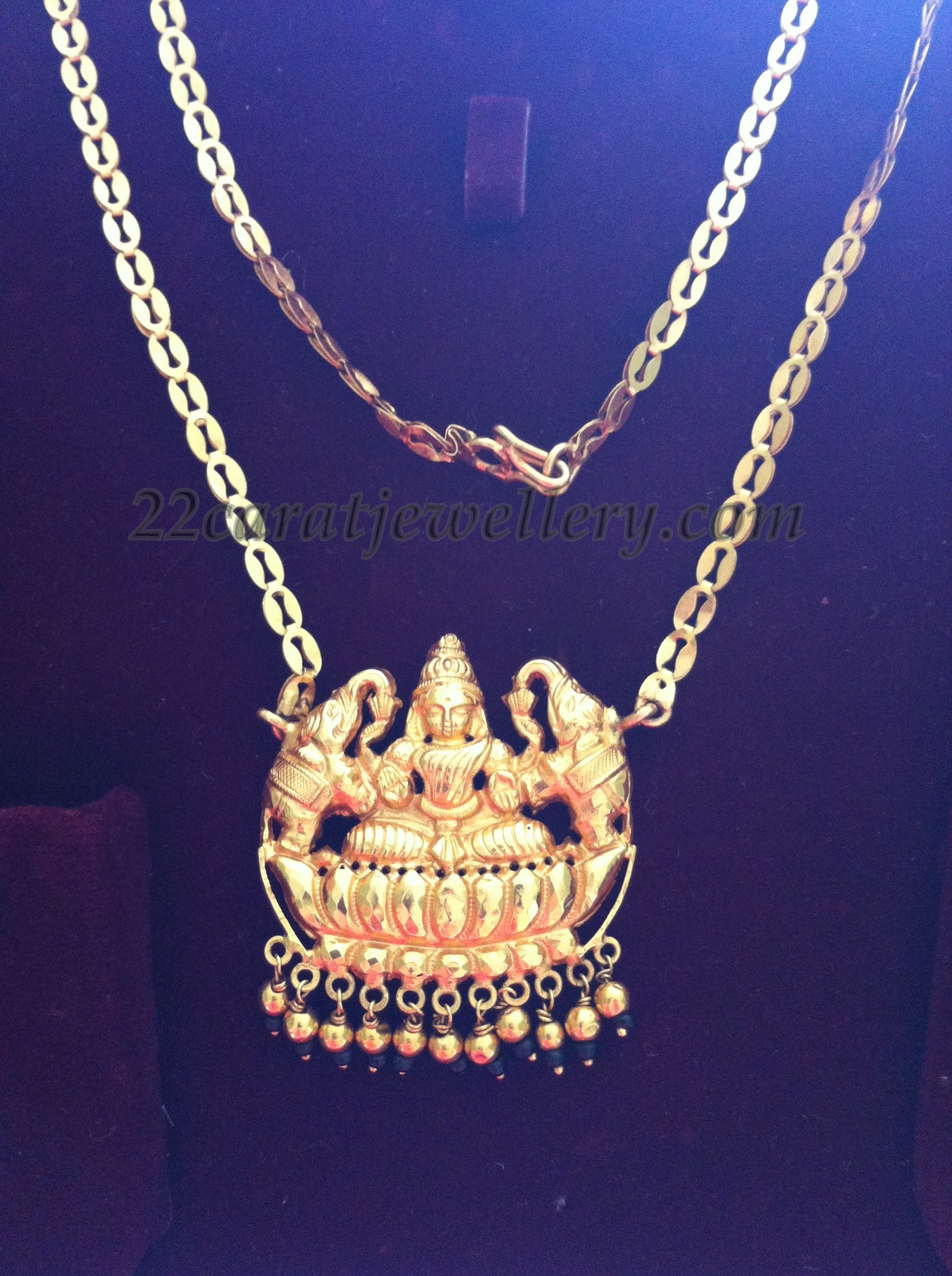 40 Years Old Traditional Gold Set - Jewellery Designs