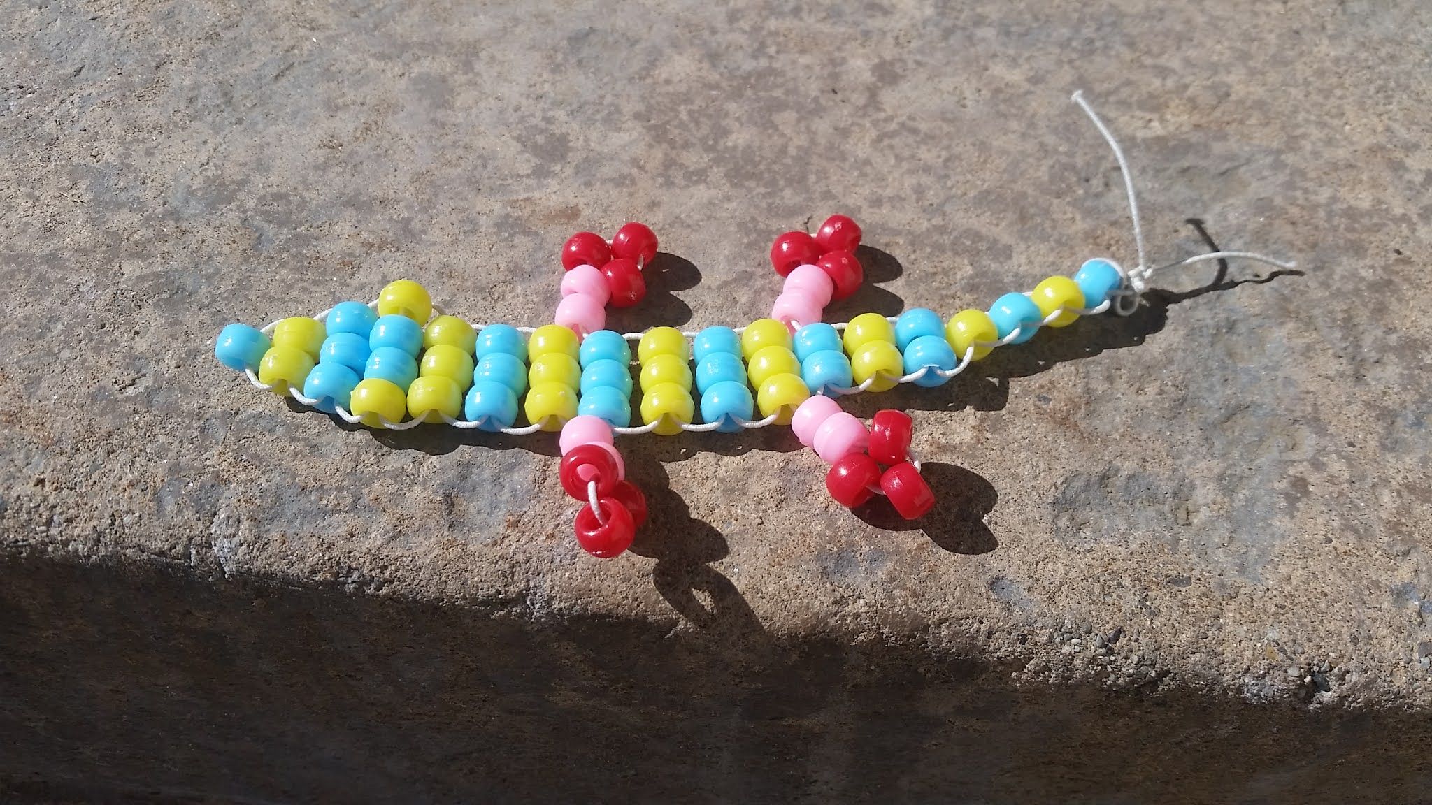 Cutoff Crafts DIY How To Make A Beaded Lizard (With Pictures)