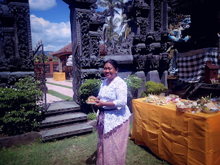 Want To Enter The Main Area Of Dalem Temple Ringdikit Village North Bali