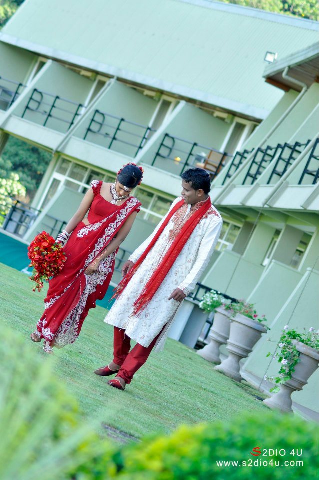 SHASHIKA SIRIWARDHANA AND NAMAL WEDDING PHOTOS SLMIRROR CATEGORIES