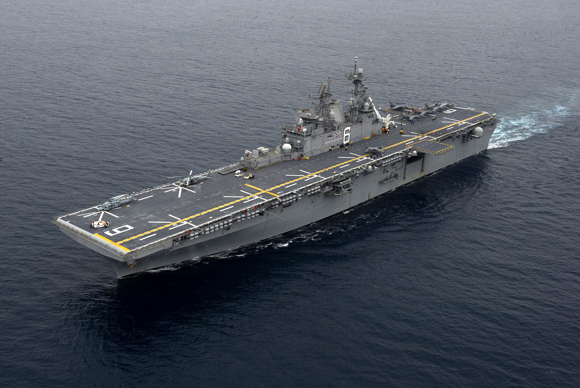 Top 10 Largest Aircraft Carriers in The World USS America (LHA6