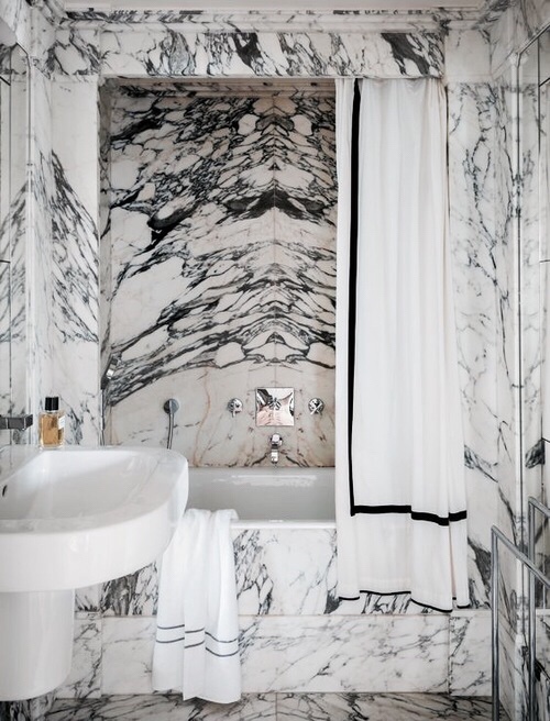 Décor Inspiration: 13 Stunning Marble Baths