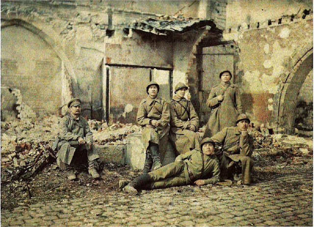 Русские солдаты в Реймсе. 1917