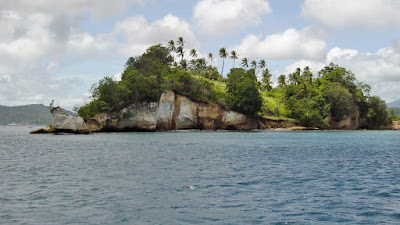 pulau lembeh manado sulawesi utara