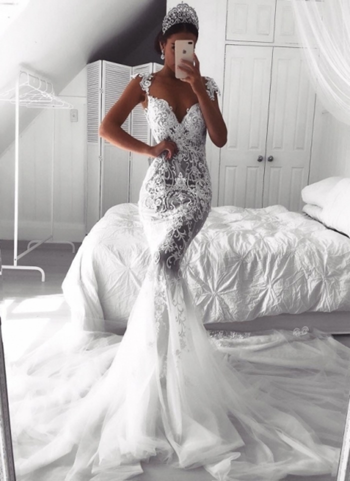 https://www.babyonlinedress.co.uk/sexy-lace-mermaid-wedding-dresses-see-through-cap-sleeves-tulle-bridal-gowns-g110268?utm_source=blog&utm_medium=barb&utm_campaign=post&source=barb
