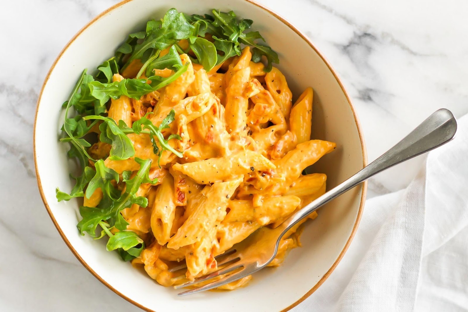 Pasta con Crema Vegana Picante de Tomates Secados al Sol Mil Recetas
