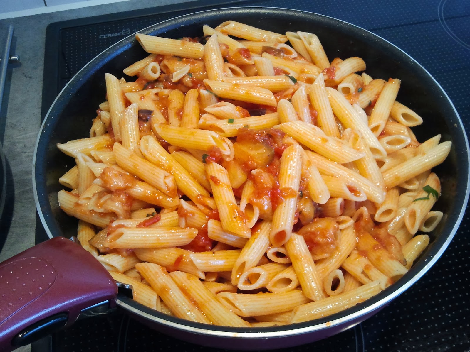 Vivian is cooking... simple but delicious!: Penne siciliana
