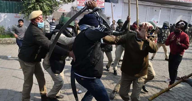 सिंघु बॉर्डर पर हिंसक झड़प में अलीपुर एसएचओ को मारी तलवार, पांच पुलिस कर्मी भी घायल