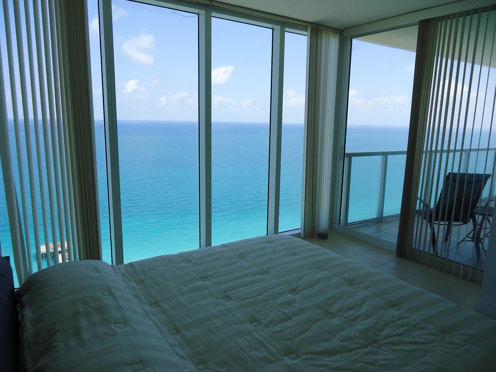 Luxury Buildings Miami Beach LA PERLA 3102 "5 STARS" MIAMI BEACH / SUNNY ISLES BEACH