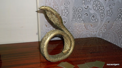 3D Origami golden  King Cobra