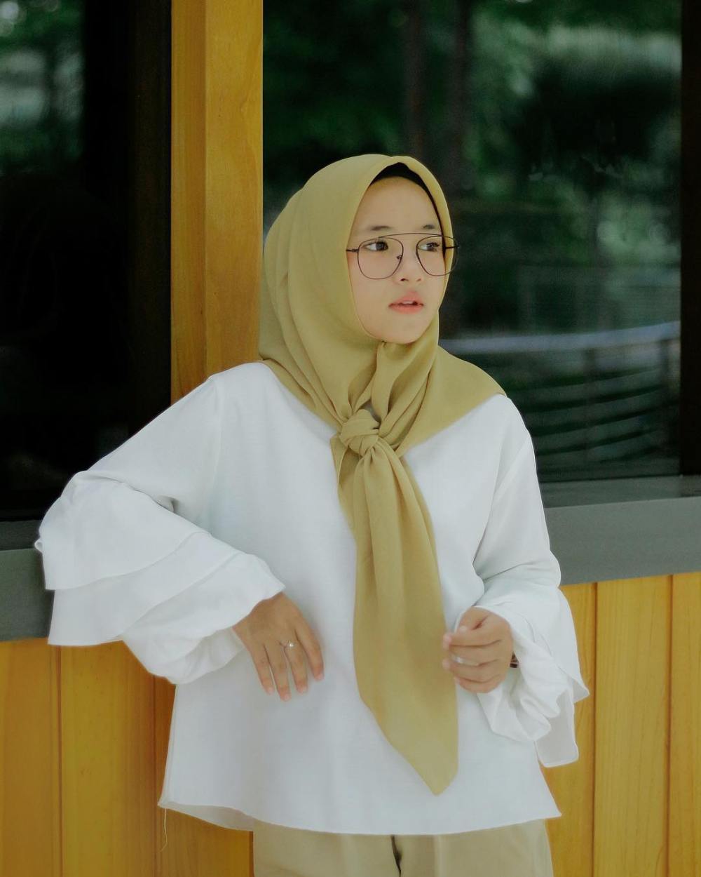INILAH PROFIL NISSA SABYAN PENYANYI GAMBUS CANTIK YANG POPULER SETELAH