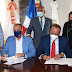 Ascensión y Montás firman acuerdo para construcción Parqueo Municipal de San Cristóbal 