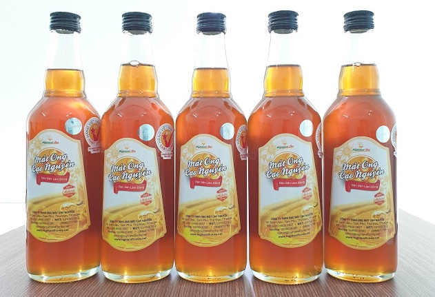 Mật ong rừng nguyên chất Highlandbee mẫu mã đa dạng, đẹp sang trọng Mật ong rừng nguyên chất Highlandbee mẫu mã đa dạng, đẹp sang trọng