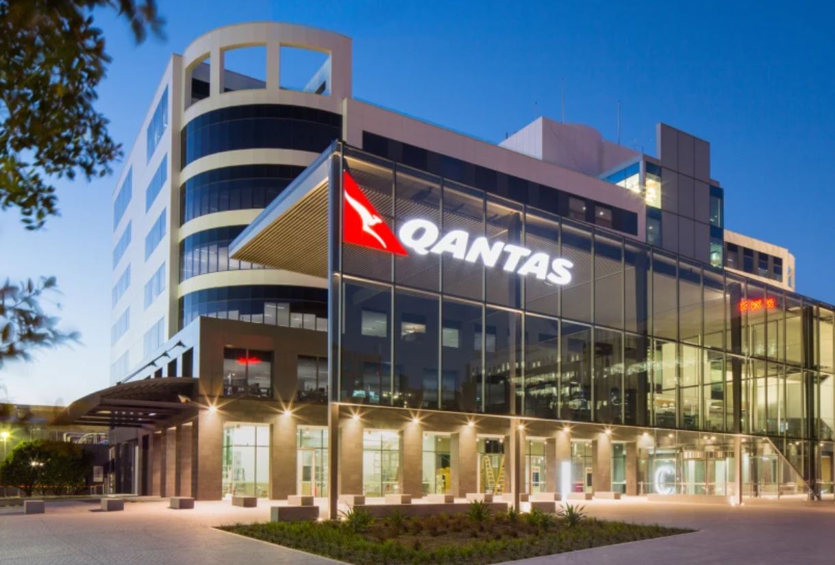 Air101: Qantas looking to move HQ to cut costs