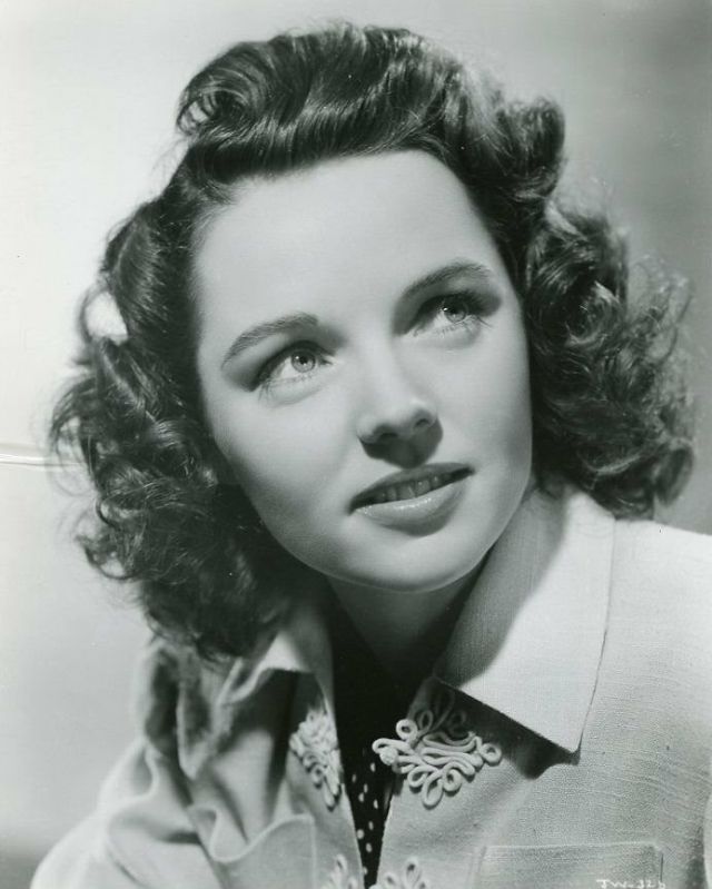 30 Beautiful Photos of Jane Wyatt in the 1930s and ’40s ~ Vintage Everyday
