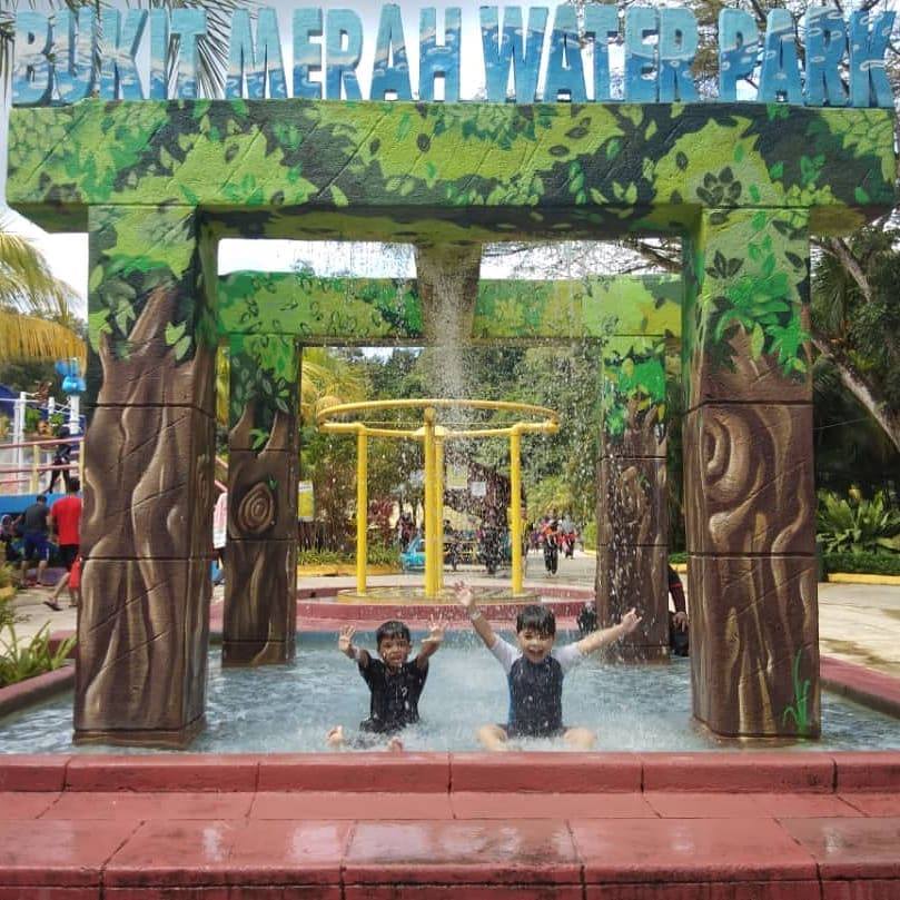 taman tema air popular di malaysia