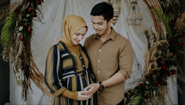 Ini 4 Manfaat Suami Sering Mengelus Perut Istri yang Sedang Hamil