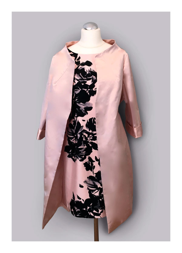 Elegantes Kleid mit Mantel für eine Hochzeit