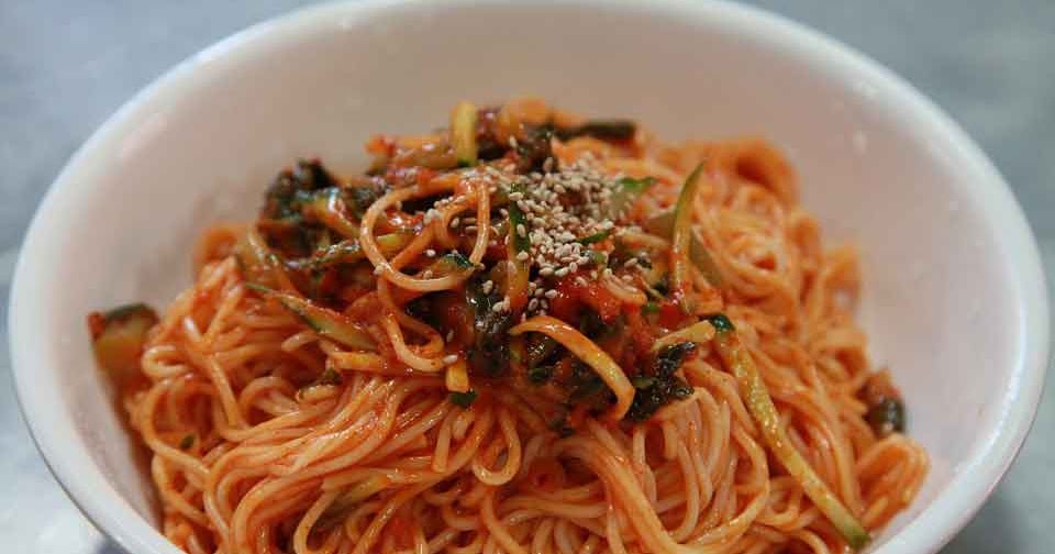 Makan Mie Instan dengan Nasi, Boleh Nggak Sih? - Blognya Mas Adi