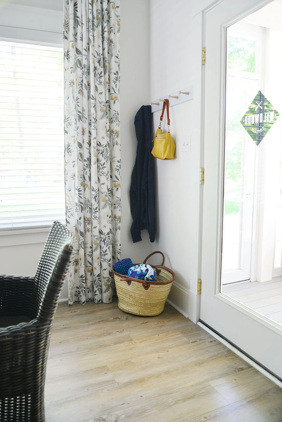diy shaker peg rail, woven market tote basket with towels, fleur botanical la mer fabric, glass door with decal