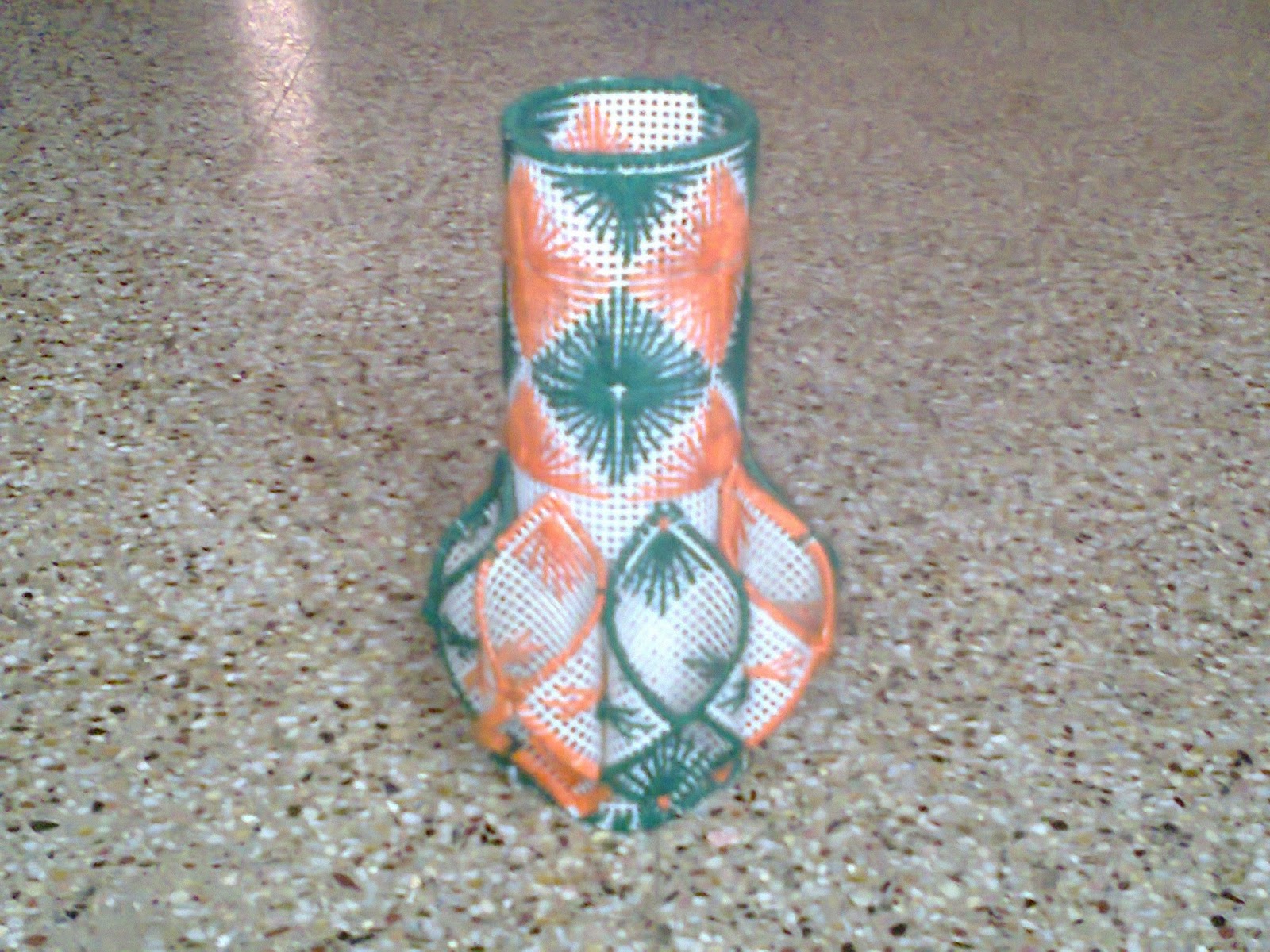 Maha Arts & Crafts: Flower vase.