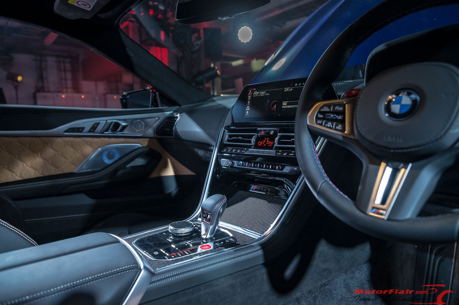BMW m8 2020 салон ночной