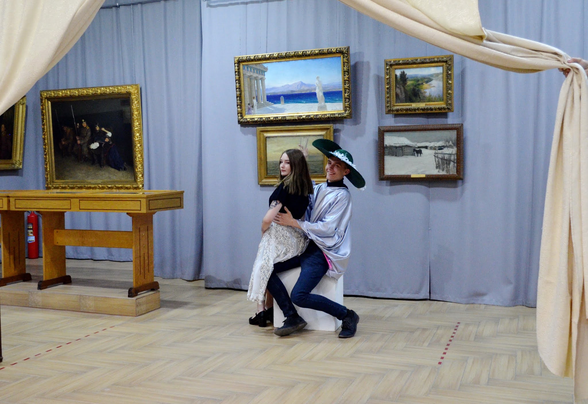 ночь в музее проект. ночь в музее акция санкт петербург. музей ночью внутри. бесплатные музеи ночь. бесплатные музеи ночь.