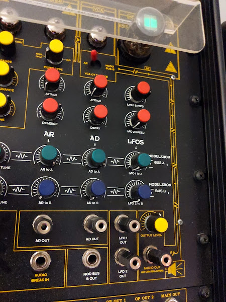 MATRIXSYNTH: Metasonix Wretch Machine S-1000 MODDED