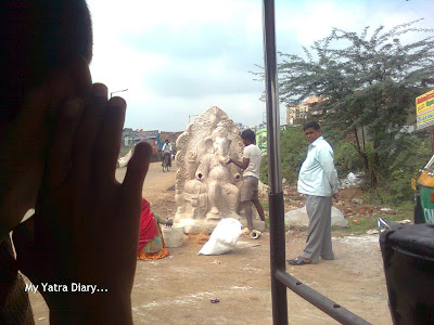 Artisans making the Ganpati idols for the Ganesh Chaturthi festival