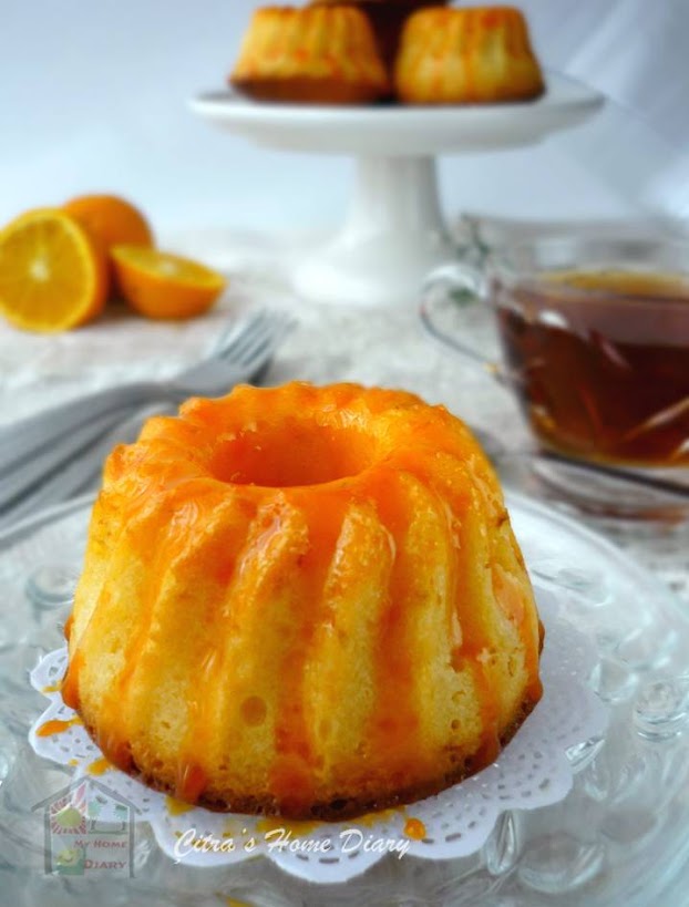 Orange yogurt mini cake with orange glaze/ cake yogurt dengan orange glaze | Çitra's Home Diary. #yogurtcake #orangecake #miniorangecake #orangeglaze