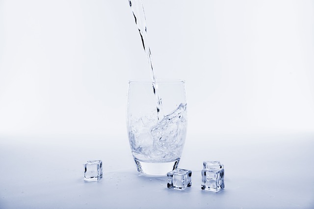 Harmful-Effects-Drinking-ice-cold-water