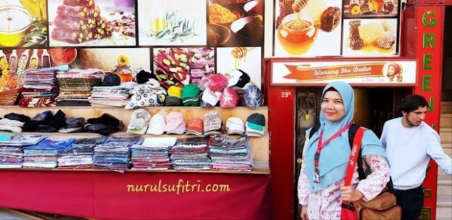 menikmati masakan cita rasa indonesia di warung ibu deden istanbul turki nurul sufitri travel lifestyle blogger kuliner city tour