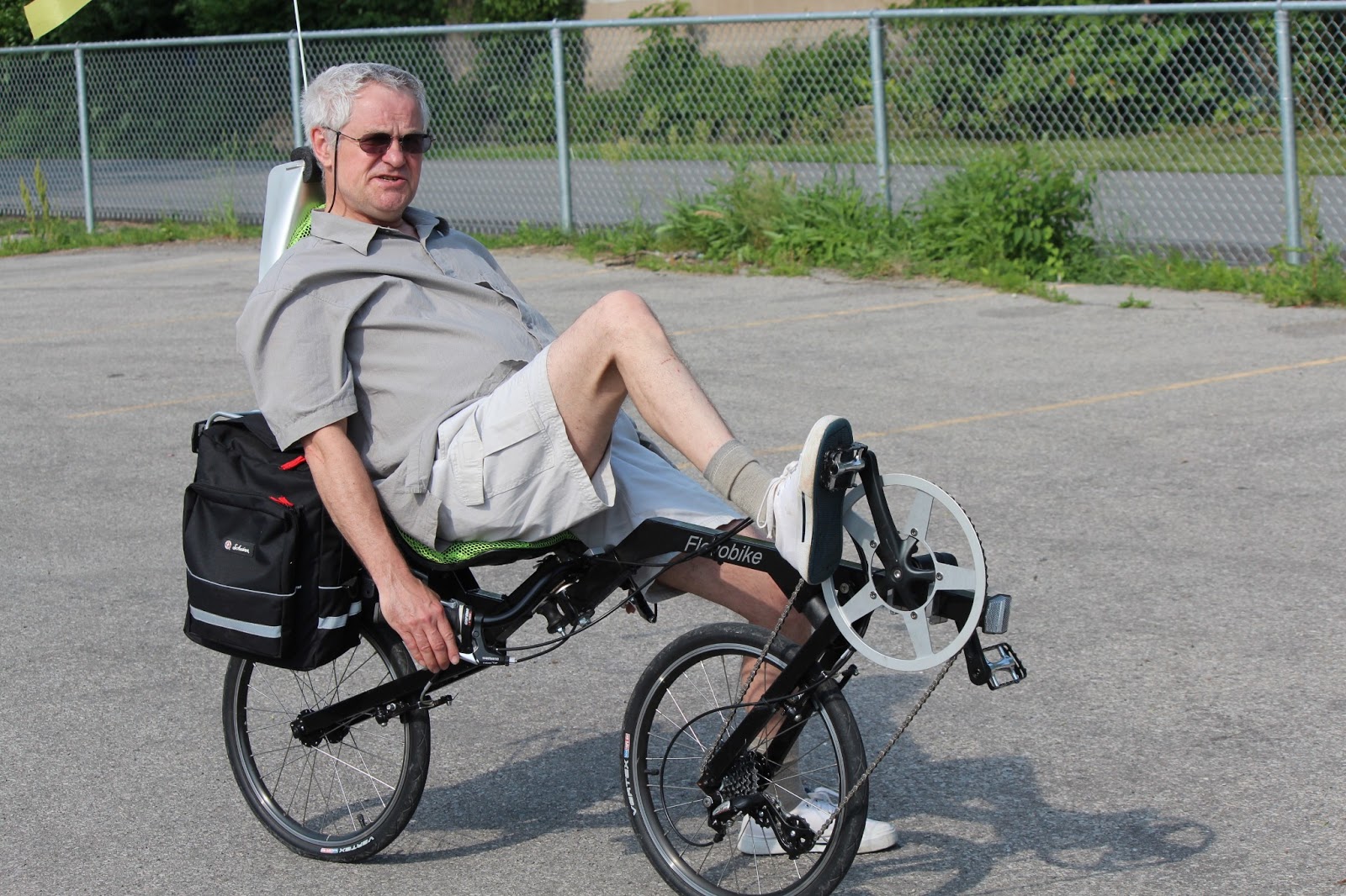 The Badi' Bicyclist Peter's Flevobike, a folding recliner