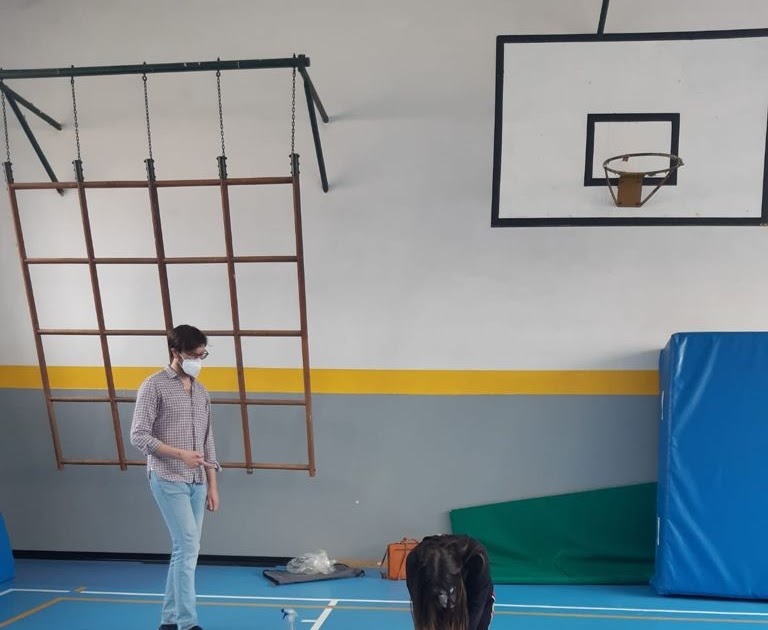 Inveruno esercitazioni di massaggio cardiaco al ritmo di "Stayin