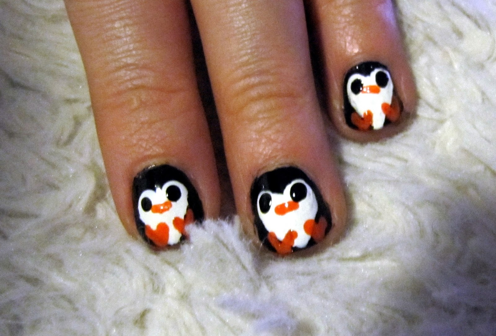 Amazing penguin nail art!