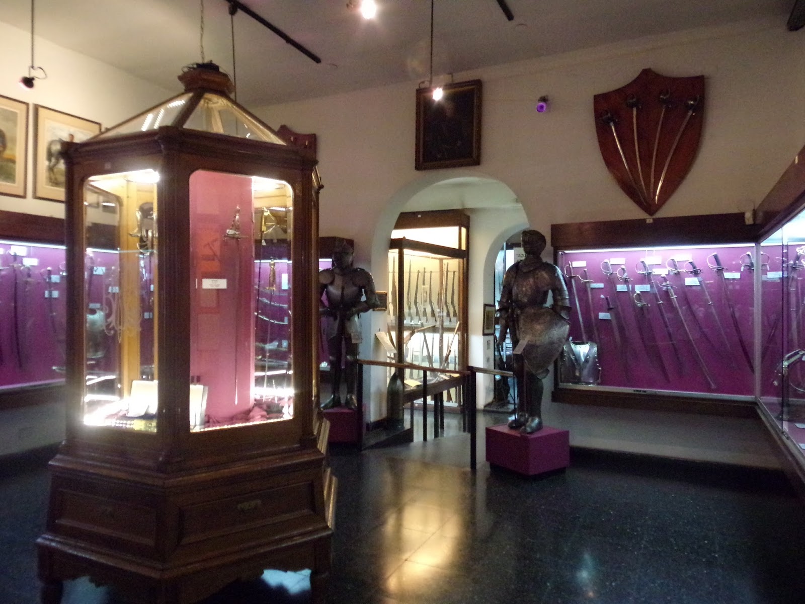 SEREN VINTAGE WATCH GALLERY Museo de Armas de la Nación