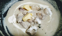 White chicken gravy with butter and cream Food Recipe Dinner ideas