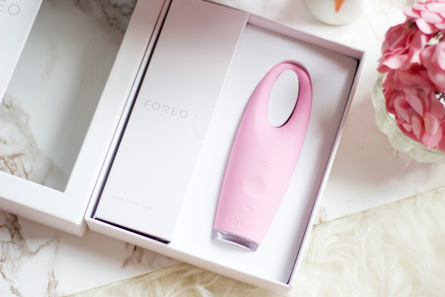 FashStyleLiv Foreo Iris Eye Massager Review