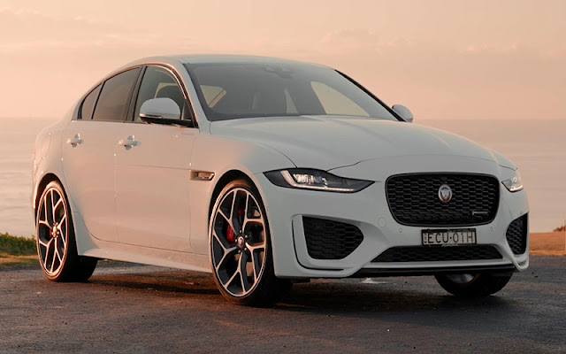 Jaguar XE 2020 có thể tăng tốc lên 100km/h trong vòng 5.7 - 8.4 giây