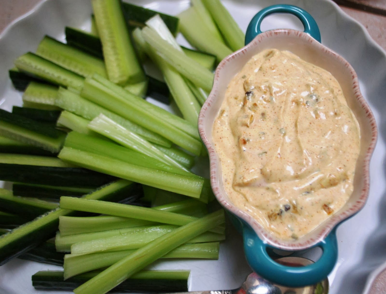 The Spice Garden: Mango Curry Dip and Vegetables