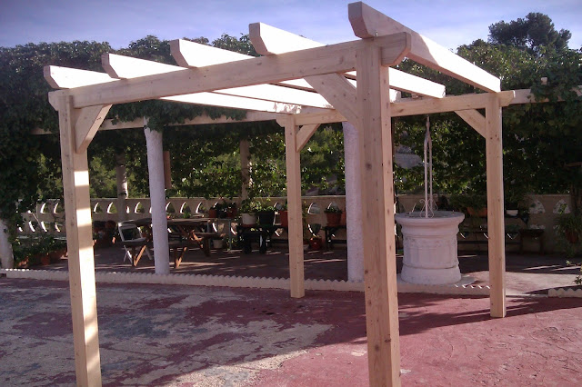 WWW.MESASDEPICNIC.COM: PERGOLAS DE MADERA