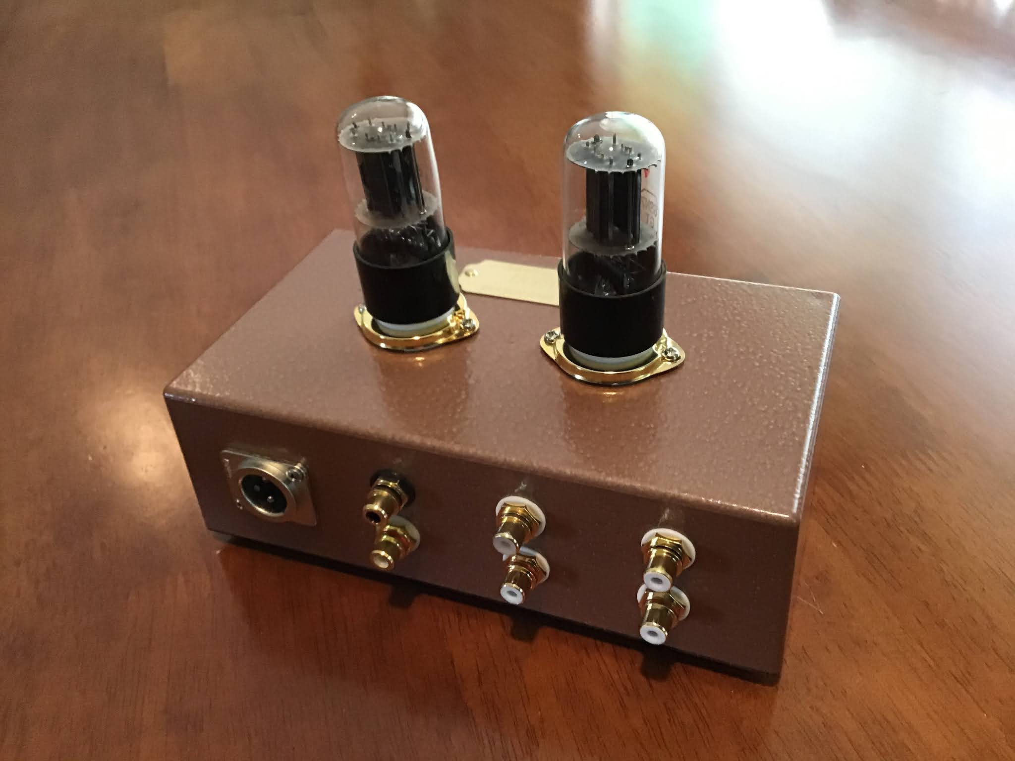 retro-thermionic: “Illusion” - 6SN7 SRPP preamp in a plastic jiffy box