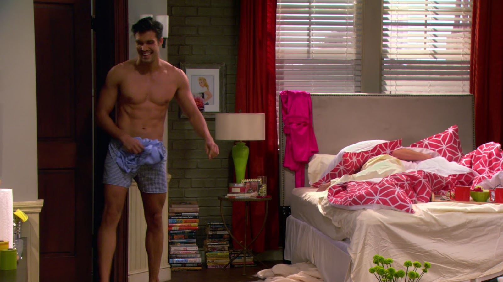 Peter Porte shirtless in Baby Daddy 3-02 "The Lying Game" .
