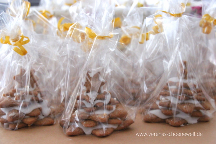 Weihnachtsgrüße & ein Rezept für Lebkuchen-Tannenbäumchen - Verena´s