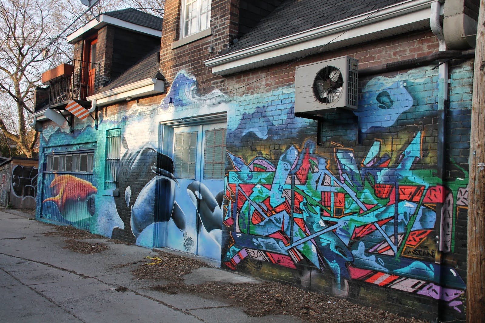 . Garage Mural in Downtown Toronto