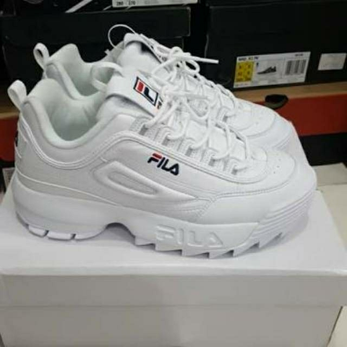 sepatu fila sneakers
