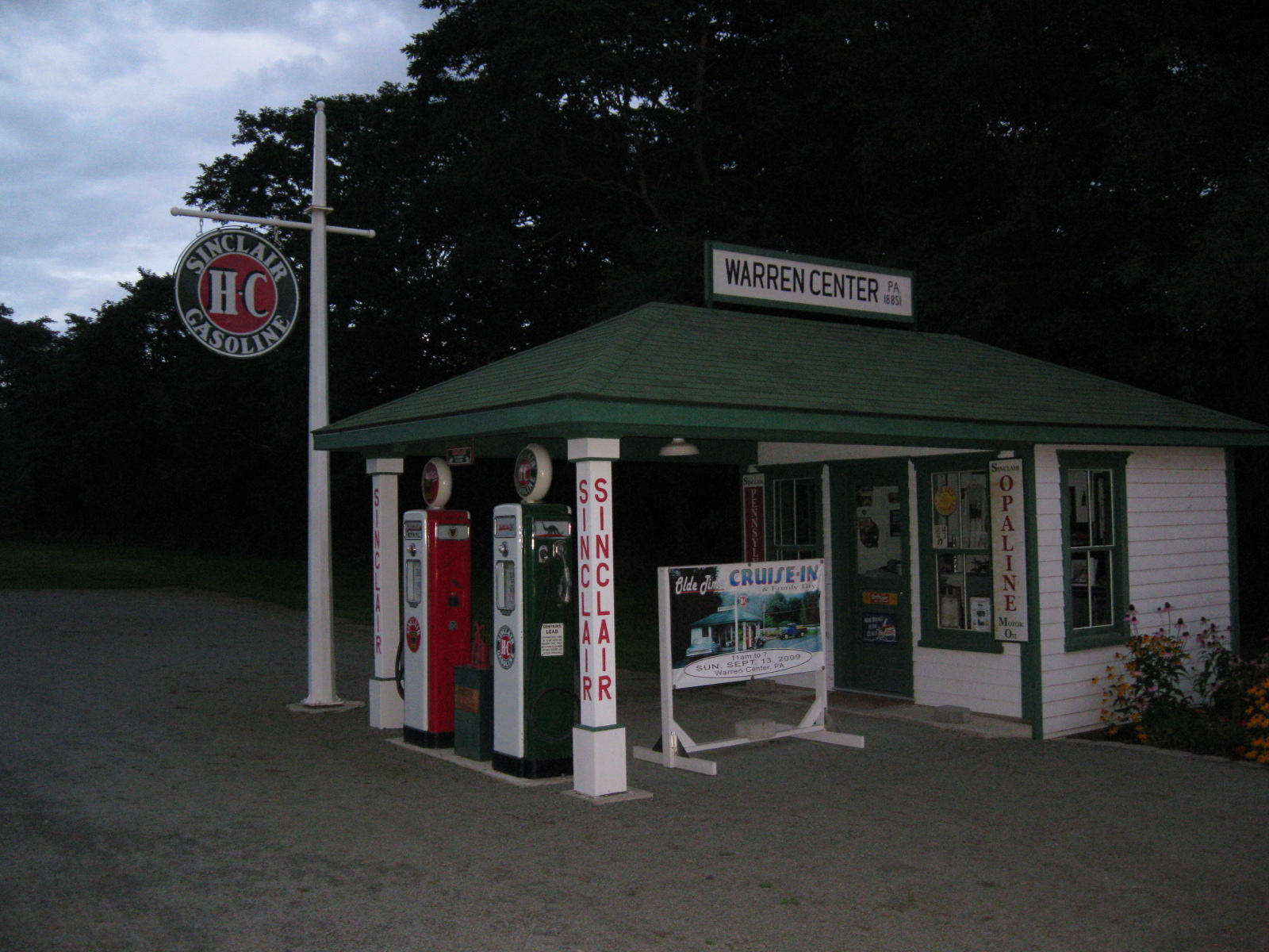 Sinclair Gas Station Warren Center