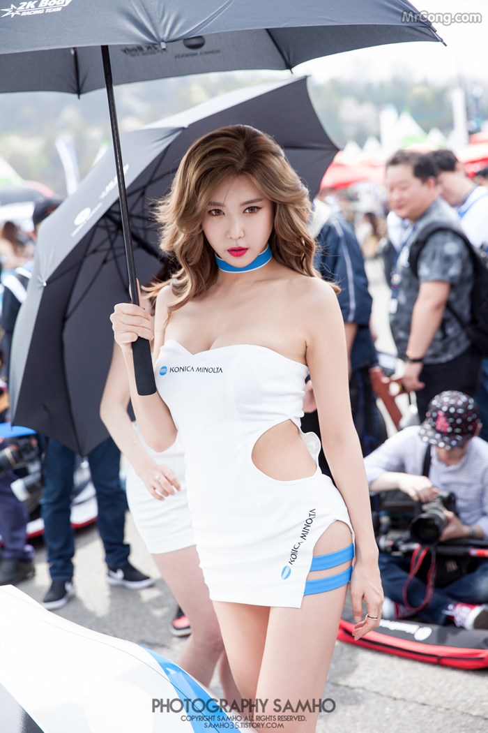Heo Yoon Mi's beauty at the CJ Super Race event, Round 1 (70 photos)