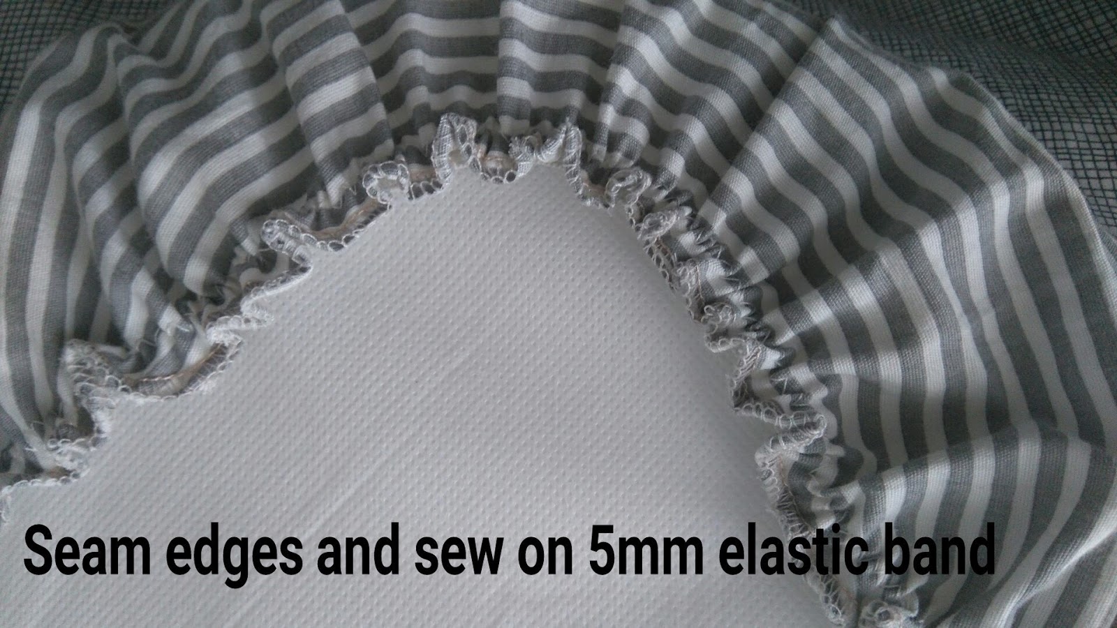 made.by.me* 5 minutes DIY fitted sheet for moses basket